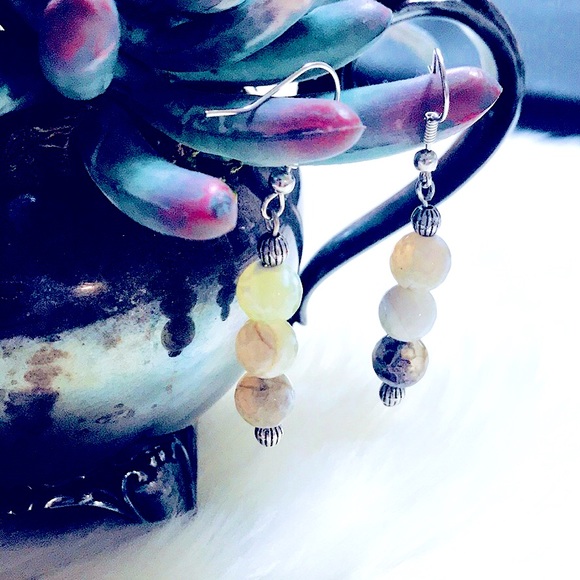 🆕Beautiful Handcrafted Colorful Natural Gemstone Flower Agates Beaded Earrings - Picture 8 of 16